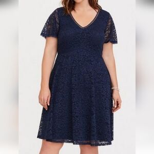 TORRID NAVY LACE V-NECK MIDI DRESS SIZE 14